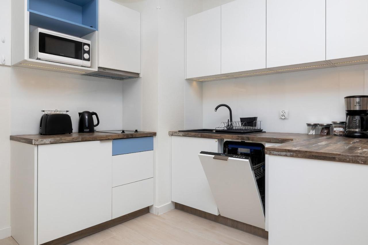 Aquamarina Onyx By Renters *
