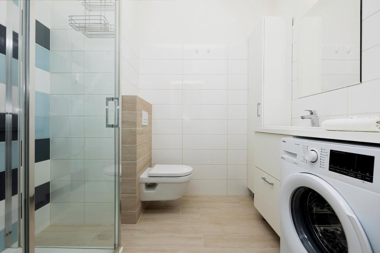Aquamarina Onyx By Renters Apartment *