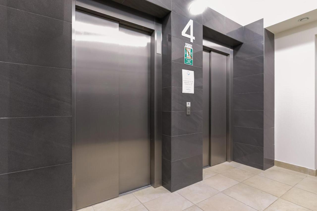 Aquamarina Onyx By Renters